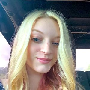 Meet your Posher, Ella